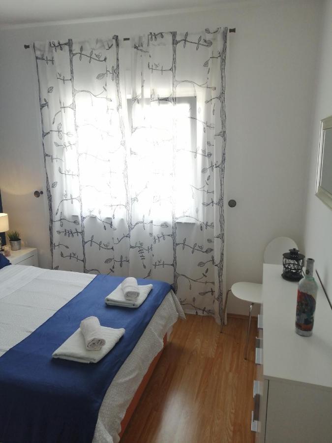 Apartments Karla I Ivano Mandre Exterior photo